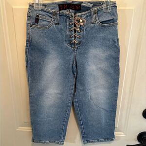 Mudd Yo! Y2K Lace Front Capris size 3